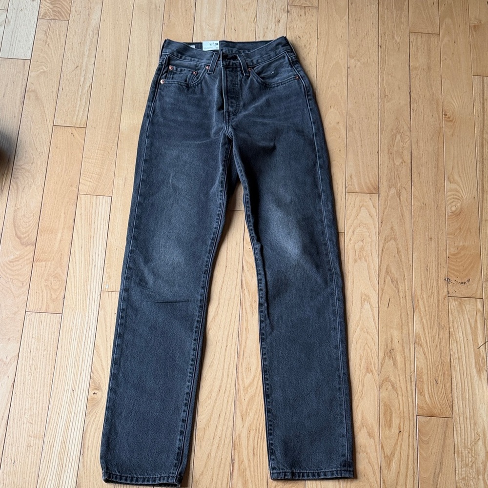 Levi's Women's Straight Leg Jeans in Black